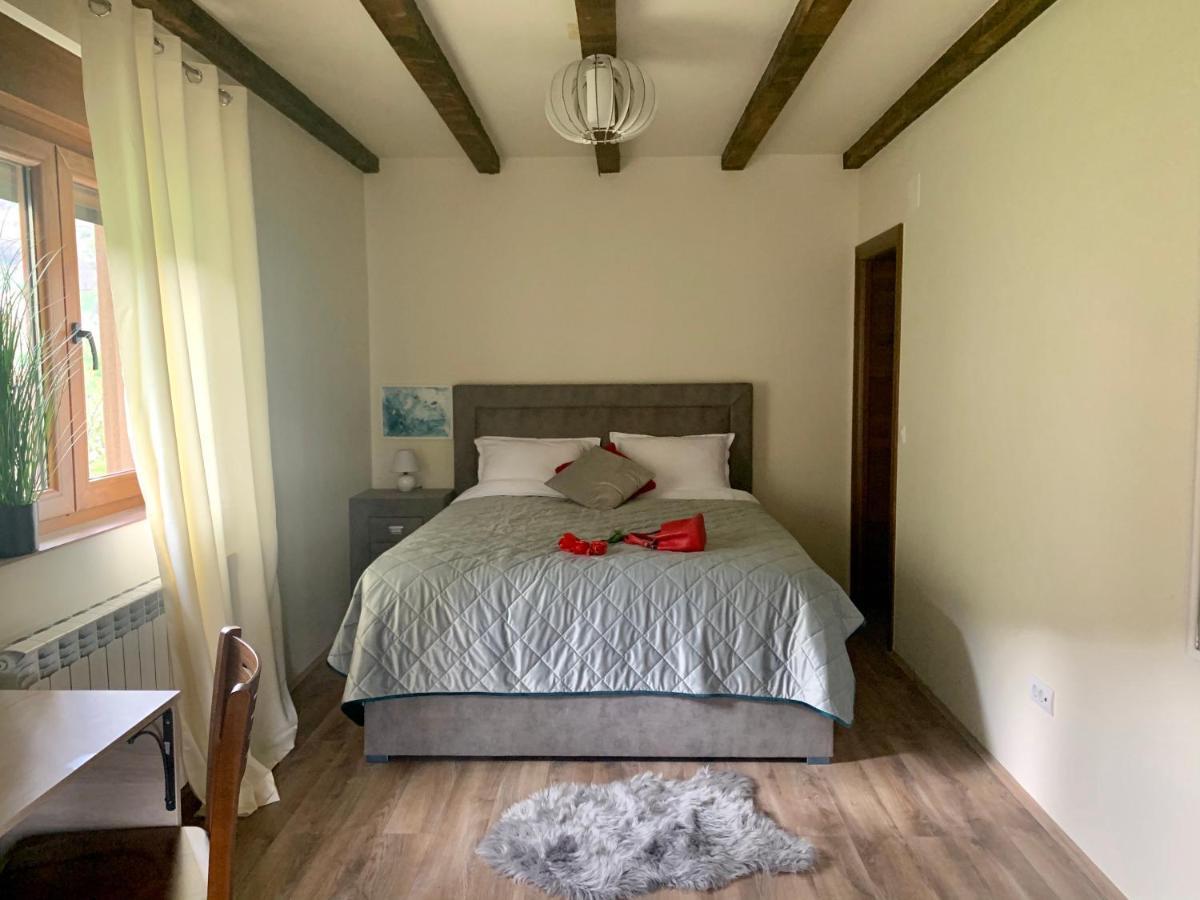 Zvjezdana Dolina Garni Hotel Andrijevica Buitenkant foto